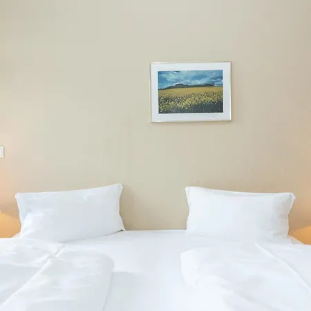 Apartment 387, Seepark *