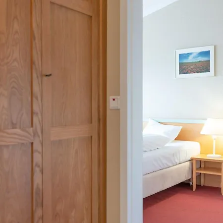 Apartment 387, Seepark