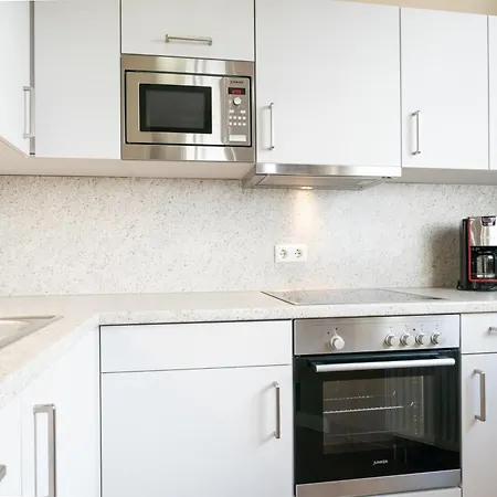 387, Seepark Apartment *